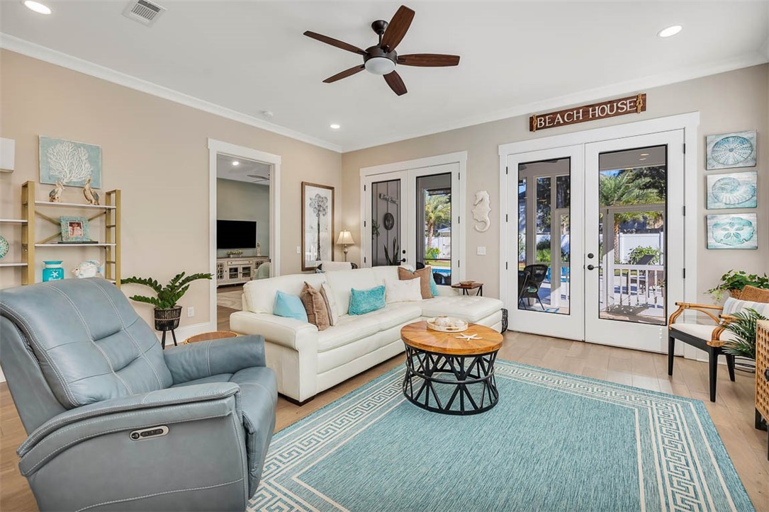 St Simons Island, Georgia 31522, United States, 4 Bedrooms Bedrooms, ,3 BathroomsBathrooms,Residential,Pending,36040