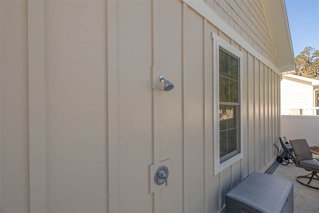 St Simons Island, Georgia 31522, United States, 4 Bedrooms Bedrooms, ,3 BathroomsBathrooms,Residential,Pending,36040