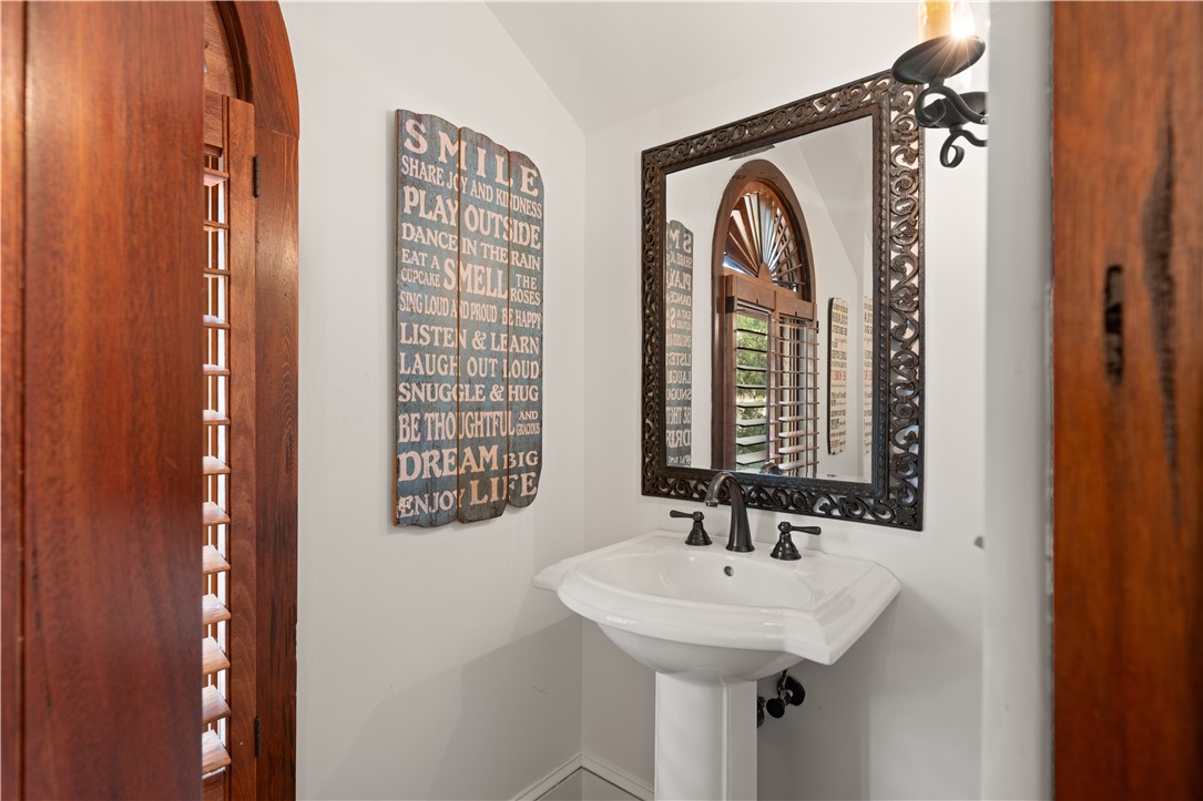 St Simons Island, Georgia 31522, United States, 4 Bedrooms Bedrooms, ,6 BathroomsBathrooms,Residential,Active,104303