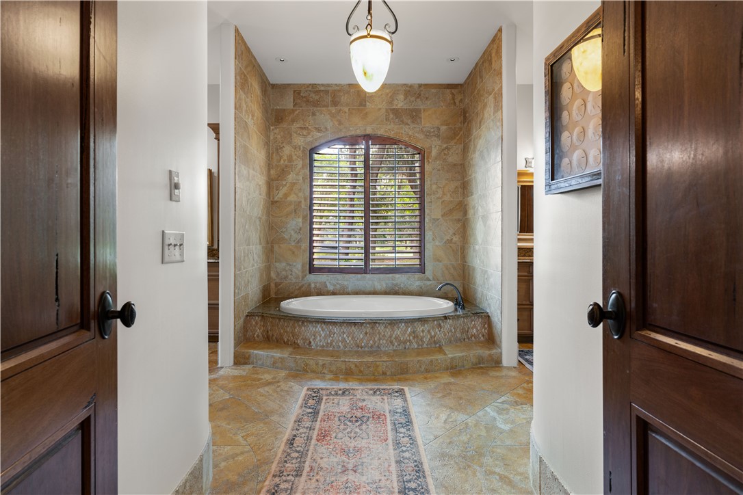 St Simons Island, Georgia 31522, United States, 4 Bedrooms Bedrooms, ,6 BathroomsBathrooms,Residential,Active,104303