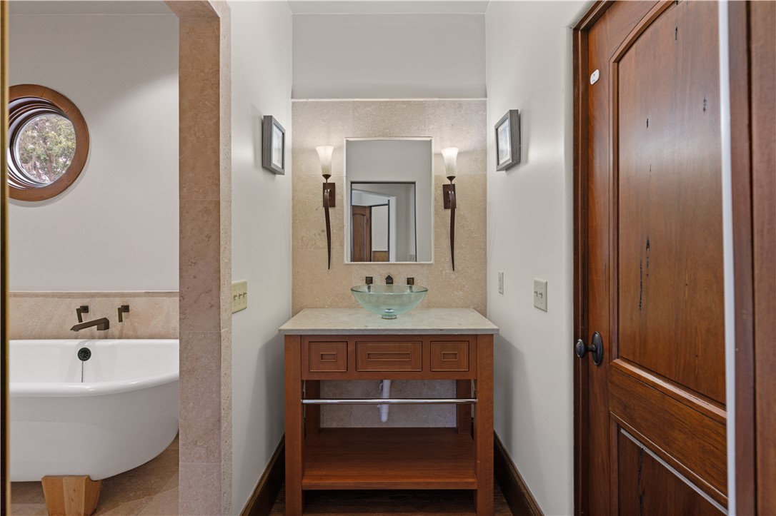 St Simons Island, Georgia 31522, United States, 4 Bedrooms Bedrooms, ,6 BathroomsBathrooms,Residential,Active,104303