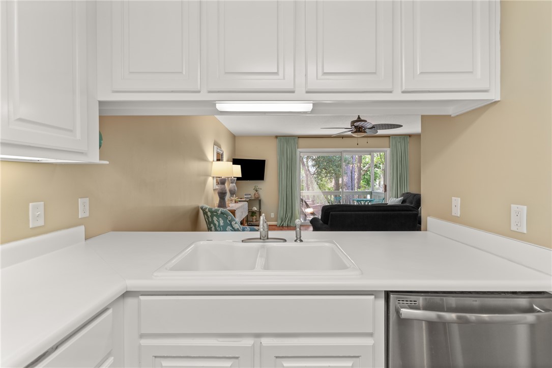 St Simons Island, Georgia 31522, United States, 3 Bedrooms Bedrooms, ,3 BathroomsBathrooms,Residential,Active,103424