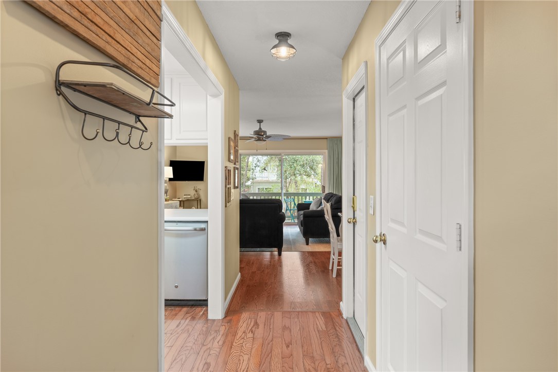 St Simons Island, Georgia 31522, United States, 3 Bedrooms Bedrooms, ,3 BathroomsBathrooms,Residential,Active,103424