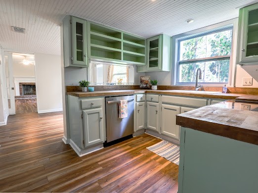 Brunswick, Georgia 31525, United States, 4 Bedrooms Bedrooms, ,3 BathroomsBathrooms,Residential,Active,129429