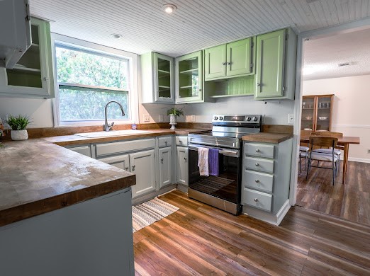 Brunswick, Georgia 31525, United States, 4 Bedrooms Bedrooms, ,3 BathroomsBathrooms,Residential,Active,129429