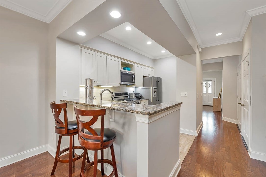 St Simons Island, Georgia 31522, United States, 2 Bedrooms Bedrooms, ,3 BathroomsBathrooms,Residential,Active,106583