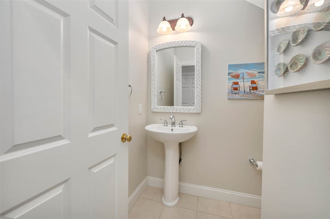 St Simons Island, Georgia 31522, United States, 2 Bedrooms Bedrooms, ,3 BathroomsBathrooms,Residential,Active,106583