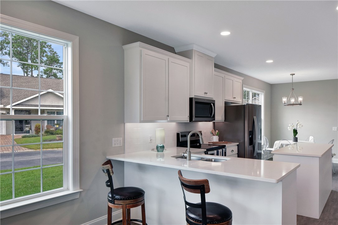 Brunswick, Georgia 31525, United States, 3 Bedrooms Bedrooms, ,2 BathroomsBathrooms,Residential,Pending,40371