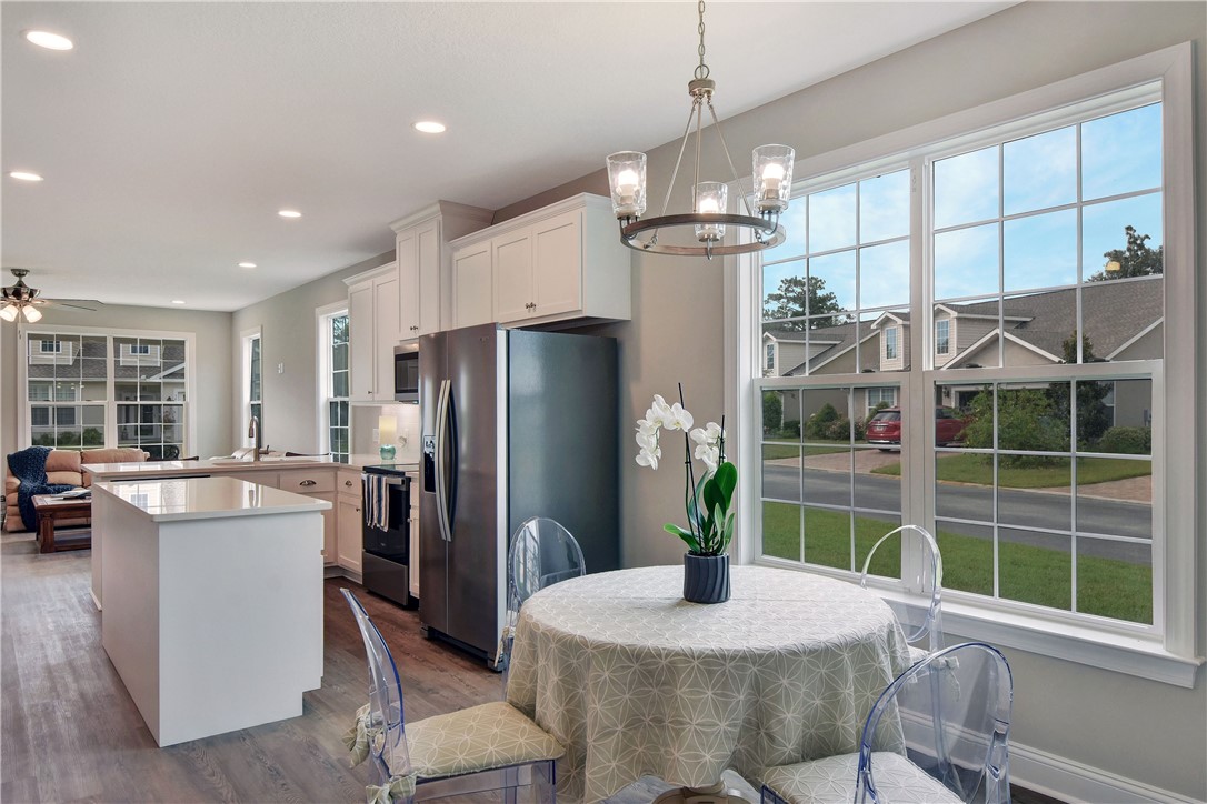 Brunswick, Georgia 31525, United States, 3 Bedrooms Bedrooms, ,2 BathroomsBathrooms,Residential,Pending,40371