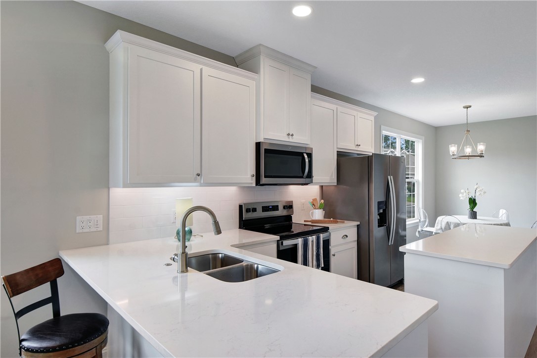 Brunswick, Georgia 31525, United States, 3 Bedrooms Bedrooms, ,2 BathroomsBathrooms,Residential,Pending,40371