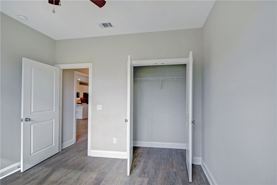 Brunswick, Georgia 31525, United States, 3 Bedrooms Bedrooms, ,2 BathroomsBathrooms,Residential,Pending,40371