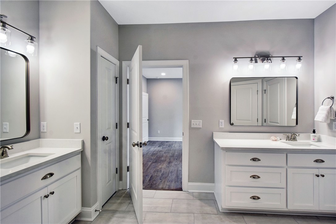 Brunswick, Georgia 31525, United States, 3 Bedrooms Bedrooms, ,2 BathroomsBathrooms,Residential,Pending,40371