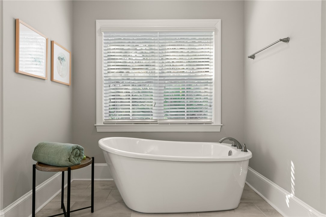 St Simons Island, Georgia 31522, United States, 4 Bedrooms Bedrooms, ,4 BathroomsBathrooms,Residential,Active,79453