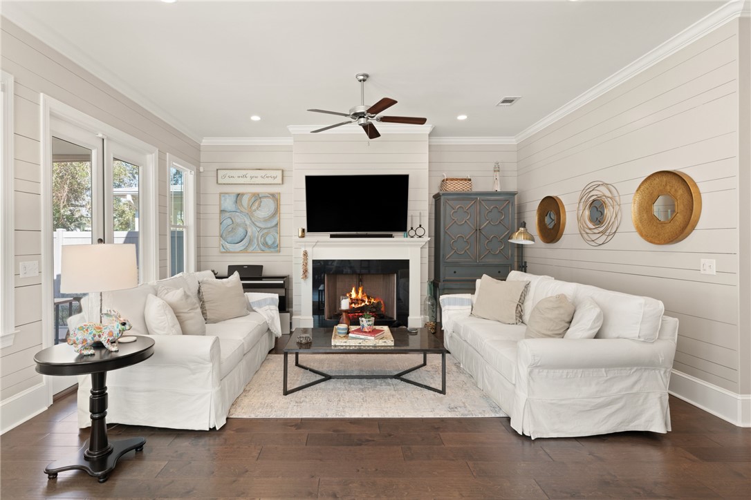 St Simons Island, Georgia 31522, United States, 4 Bedrooms Bedrooms, ,4 BathroomsBathrooms,Residential,Active,79453