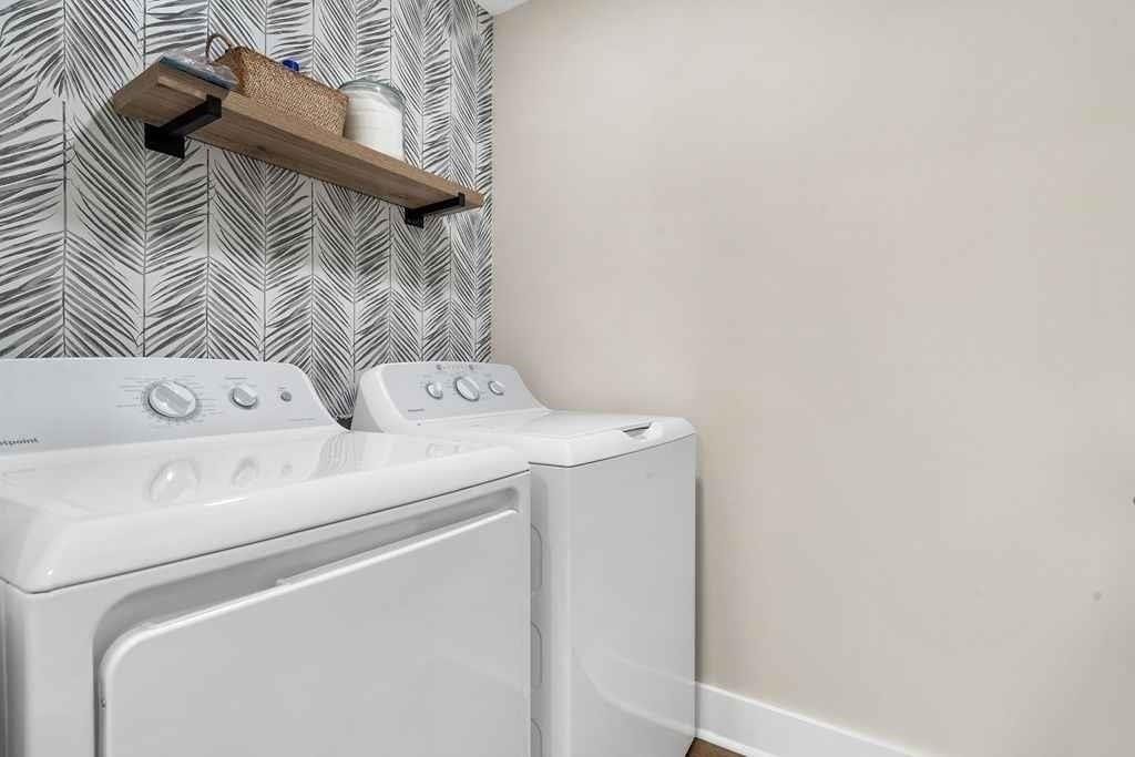 St Simons Island, Georgia 31522, United States, 4 Bedrooms Bedrooms, ,3 BathroomsBathrooms,Residential,Pending,26547