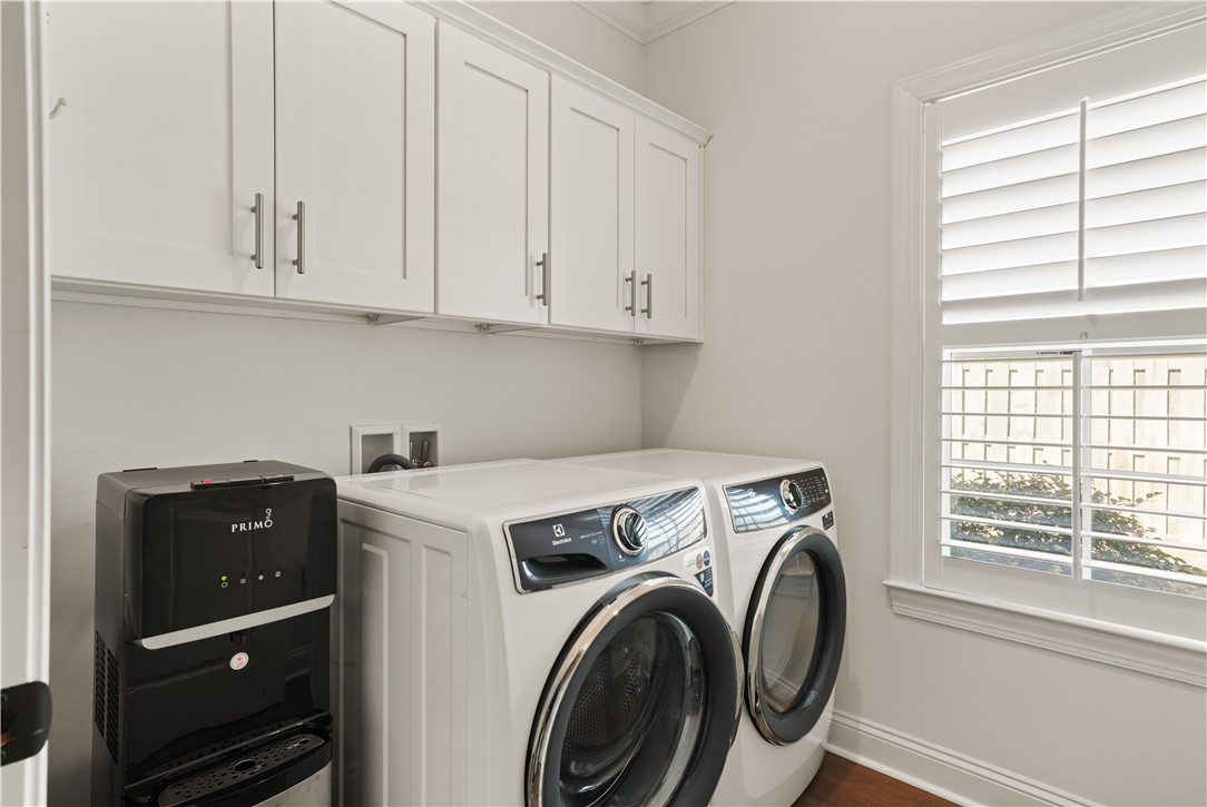 St Simons Island, Georgia 31522, United States, 3 Bedrooms Bedrooms, ,2 BathroomsBathrooms,Residential,Pending,18707