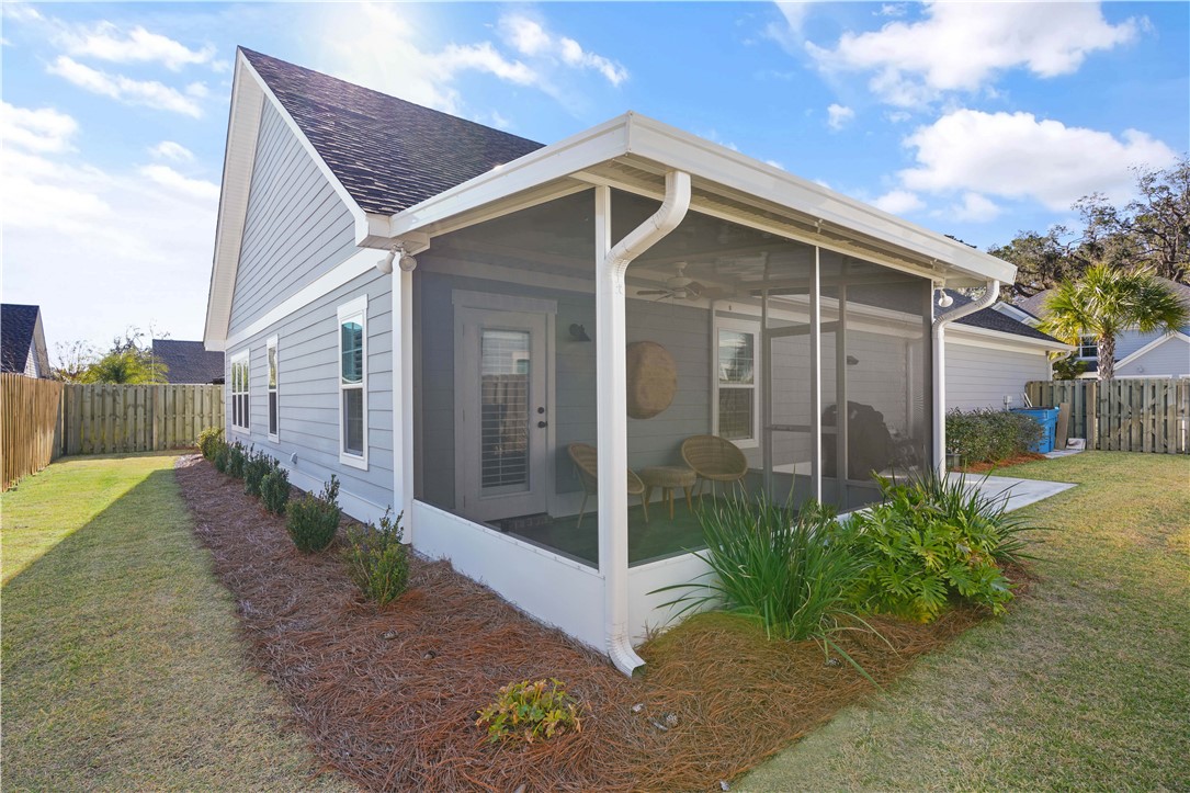 St Simons Island, Georgia 31522, United States, 3 Bedrooms Bedrooms, ,2 BathroomsBathrooms,Residential,Pending,18707