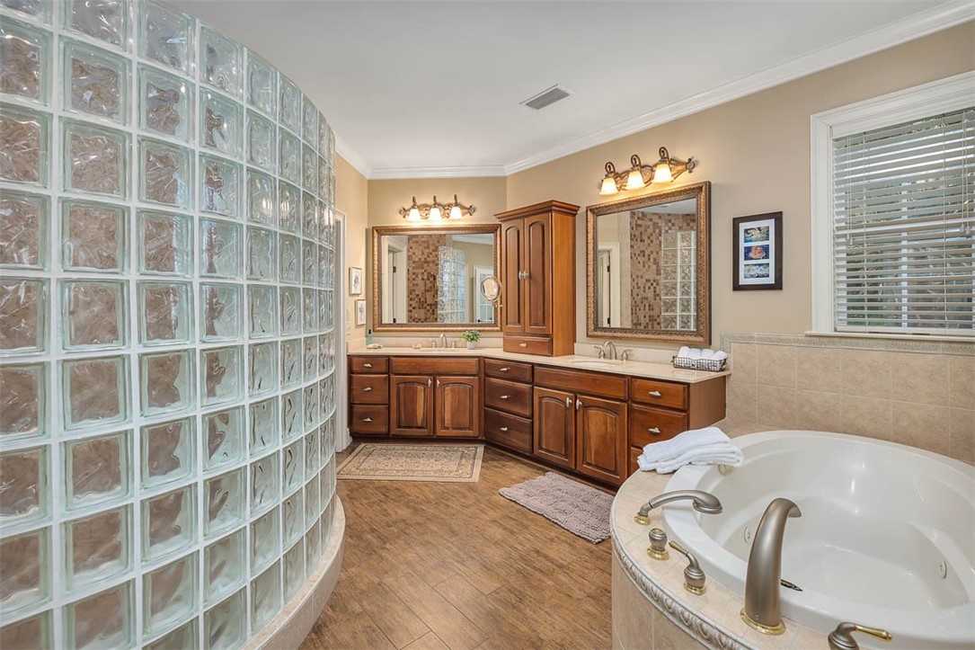 St Simons Island, Georgia 31522, United States, 5 Bedrooms Bedrooms, ,6 BathroomsBathrooms,Residential,Pending,1913