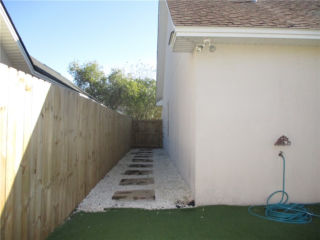 St Simons Island, Georgia 31522, United States, 4 Bedrooms Bedrooms, ,2 BathroomsBathrooms,Residential,Active,45756