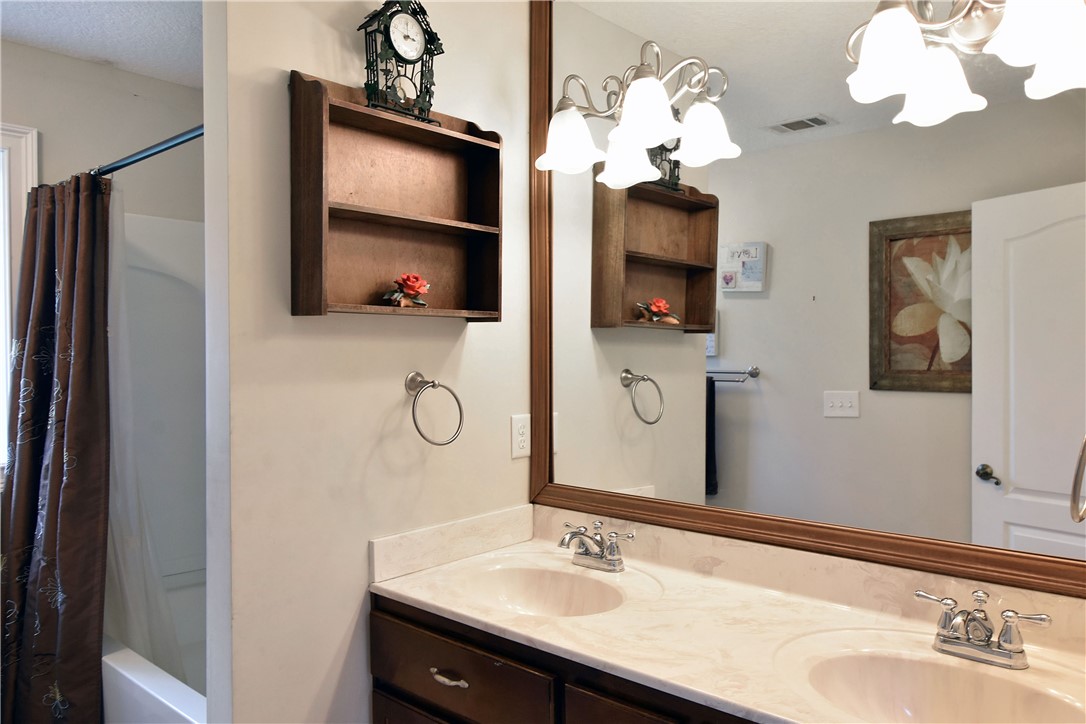 Hortense, Georgia 31543, United States, 4 Bedrooms Bedrooms, ,2 BathroomsBathrooms,Residential,Pending,40359