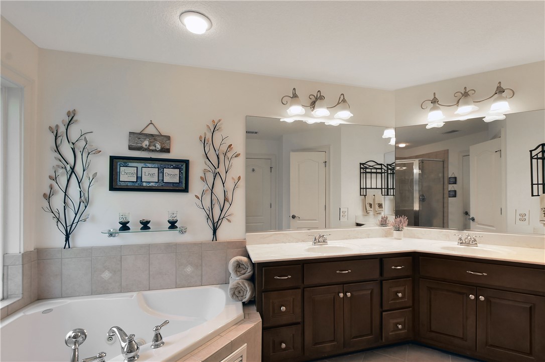 Hortense, Georgia 31543, United States, 4 Bedrooms Bedrooms, ,2 BathroomsBathrooms,Residential,Pending,40359