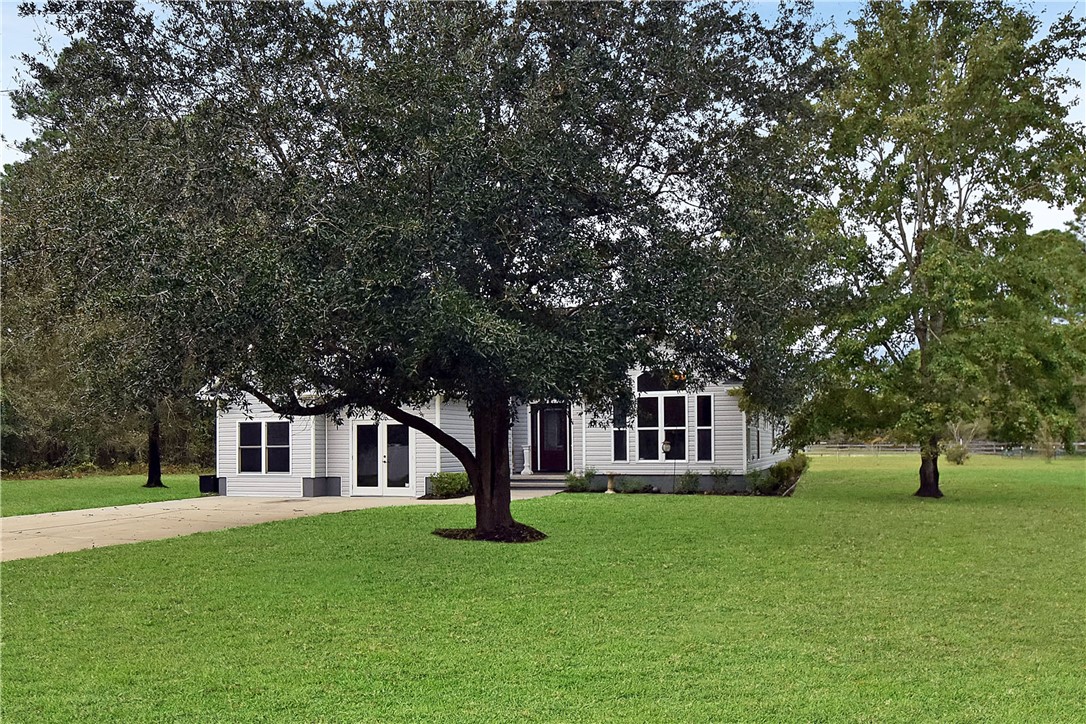 Hortense, Georgia 31543, United States, 4 Bedrooms Bedrooms, ,2 BathroomsBathrooms,Residential,Pending,40359