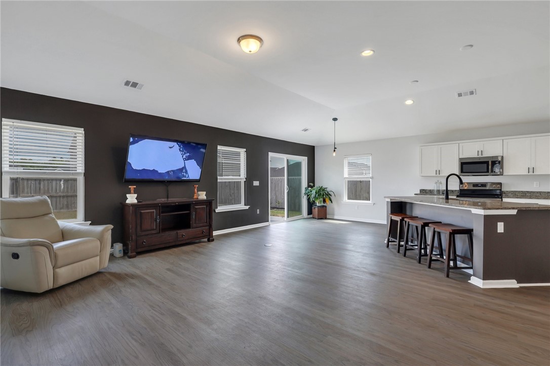 Brunswick, Georgia 31525, United States, 4 Bedrooms Bedrooms, ,2 BathroomsBathrooms,Residential,Active,85167