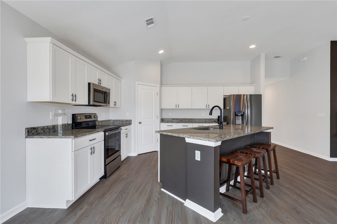 Brunswick, Georgia 31525, United States, 4 Bedrooms Bedrooms, ,2 BathroomsBathrooms,Residential,Active,85167