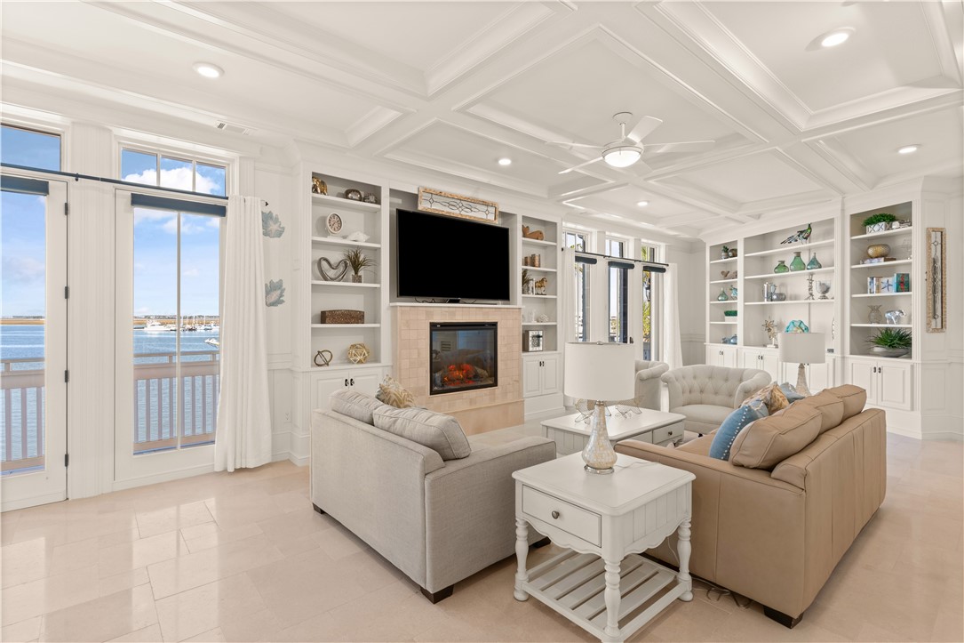 St Simons Island, Georgia 31522, United States, 6 Bedrooms Bedrooms, ,9 BathroomsBathrooms,Residential,Active,240073