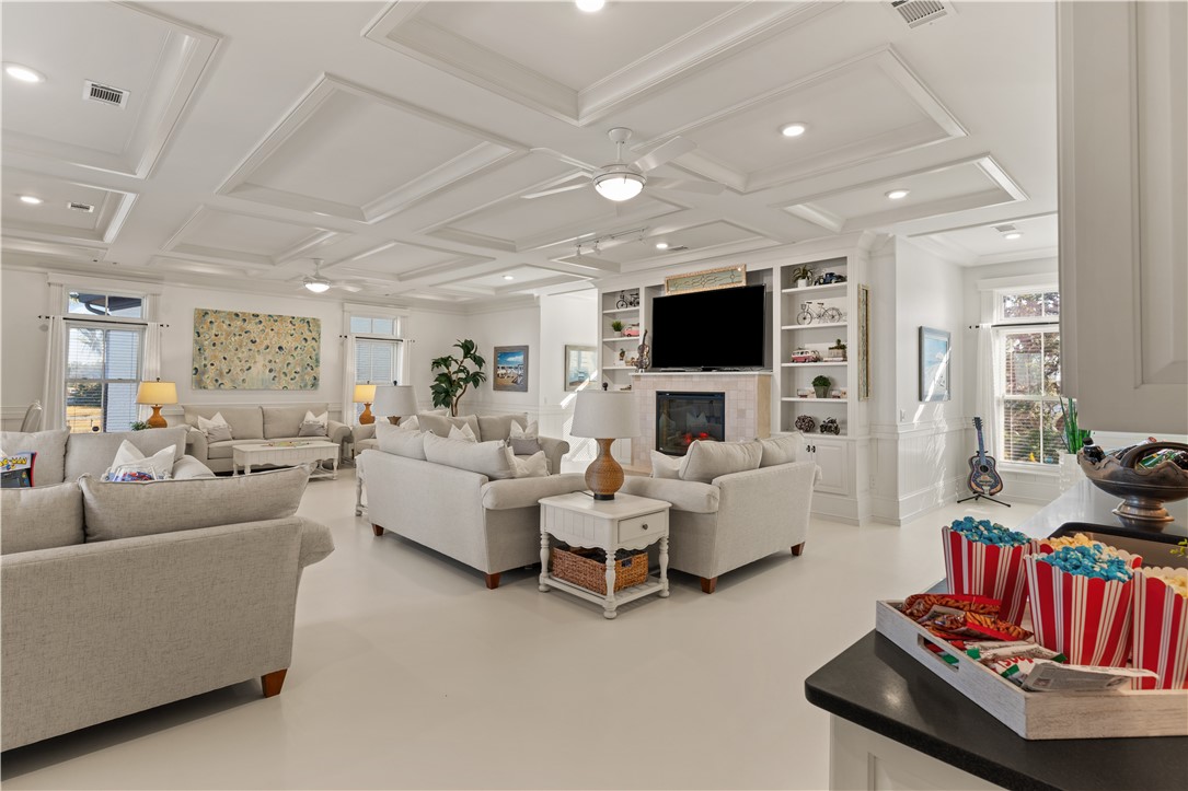 St Simons Island, Georgia 31522, United States, 6 Bedrooms Bedrooms, ,9 BathroomsBathrooms,Residential,Active,240073