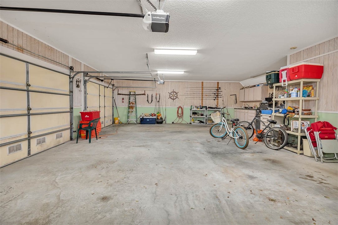 Brunswick, Georgia 31523, United States, 4 Bedrooms Bedrooms, ,4 BathroomsBathrooms,Residential,Active,37797