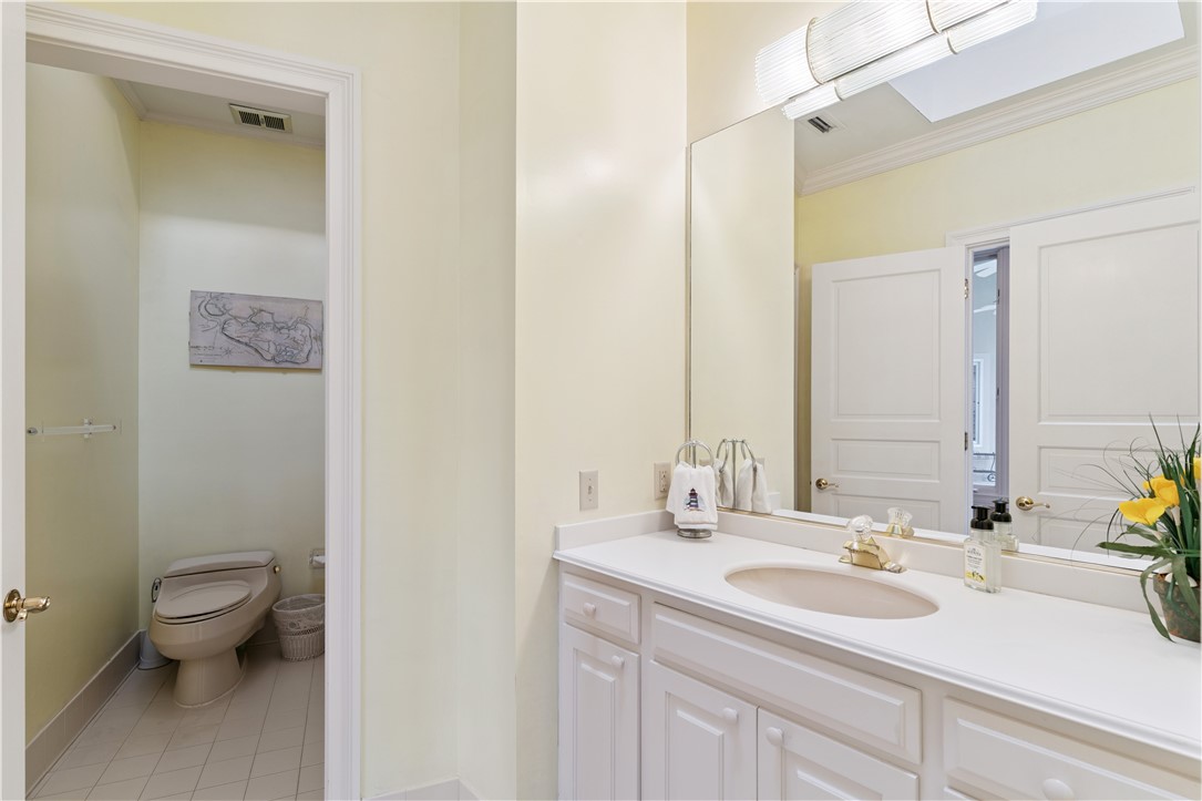 St Simons Island, Georgia 31522, United States, 4 Bedrooms Bedrooms, ,5 BathroomsBathrooms,Residential,Active,226316