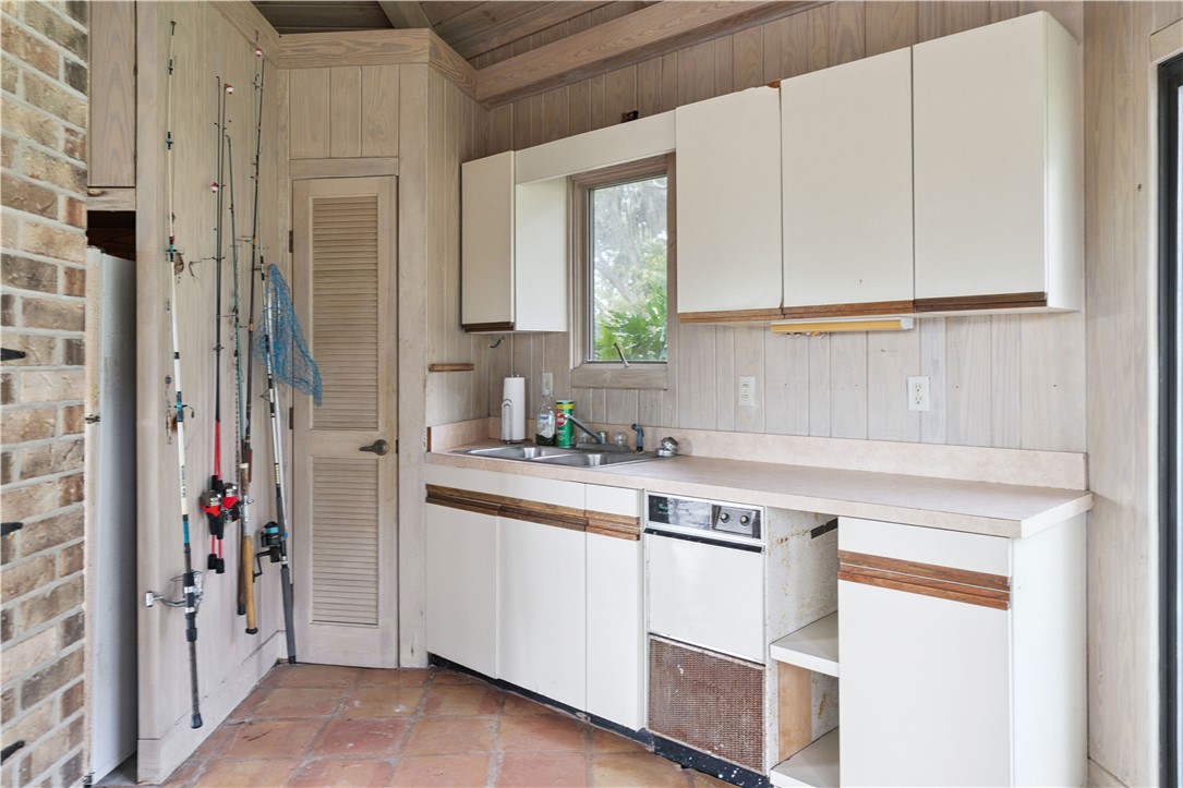 St Simons Island, Georgia 31522, United States, 4 Bedrooms Bedrooms, ,5 BathroomsBathrooms,Residential,Active,226316