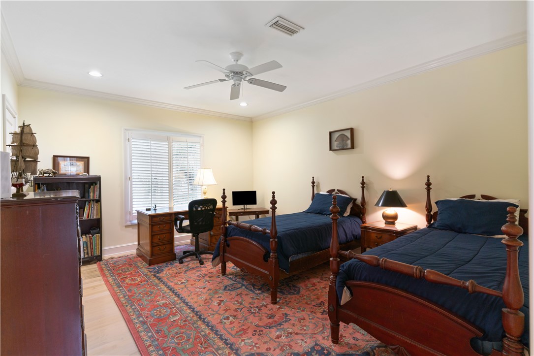 St Simons Island, Georgia 31522, United States, 4 Bedrooms Bedrooms, ,5 BathroomsBathrooms,Residential,Active,226316