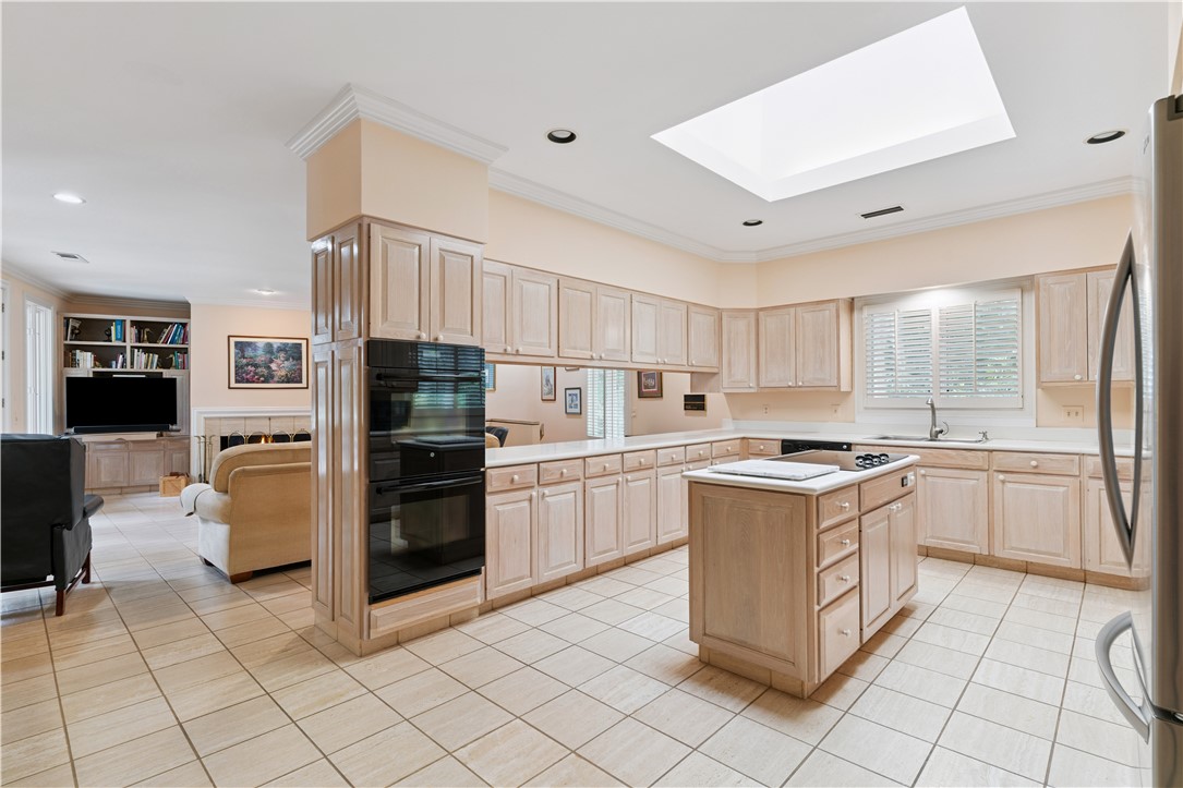 St Simons Island, Georgia 31522, United States, 4 Bedrooms Bedrooms, ,5 BathroomsBathrooms,Residential,Active,226316