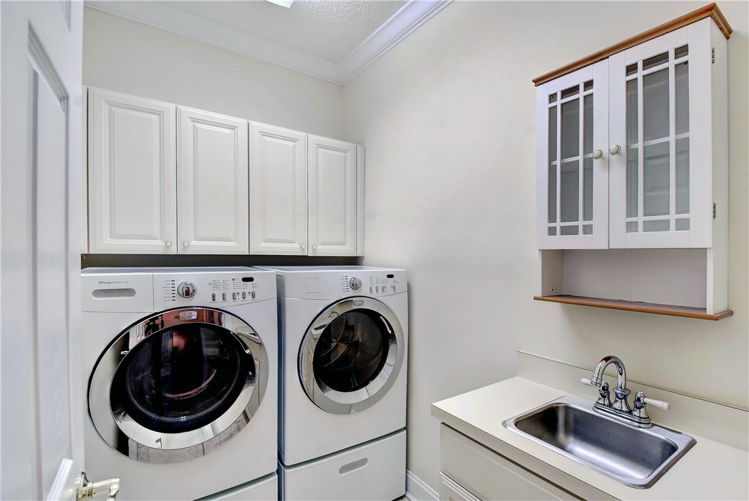 Brunswick, Georgia 31525, United States, 3 Bedrooms Bedrooms, ,3 BathroomsBathrooms,Residential,Pending,33461