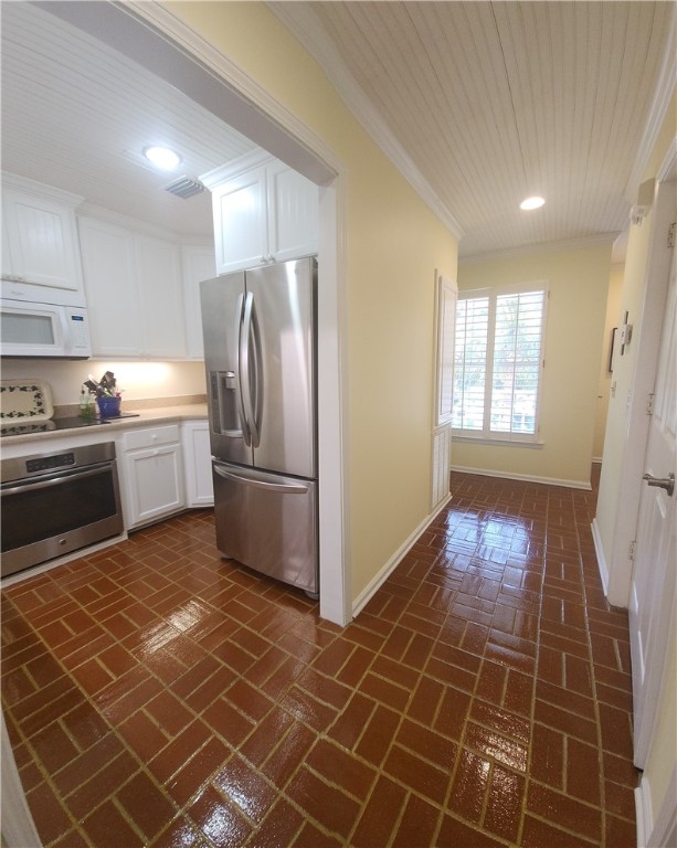 St Simons Island, Georgia 31522, United States, 3 Bedrooms Bedrooms, ,3 BathroomsBathrooms,Residential,Active,174945