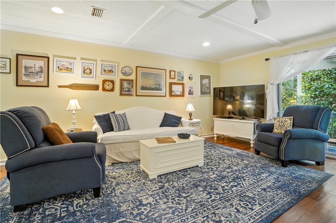 St Simons Island, Georgia 31522, United States, 3 Bedrooms Bedrooms, ,3 BathroomsBathrooms,Residential,Active,174945