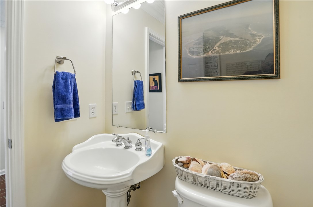 St Simons Island, Georgia 31522, United States, 3 Bedrooms Bedrooms, ,3 BathroomsBathrooms,Residential,Active,174945