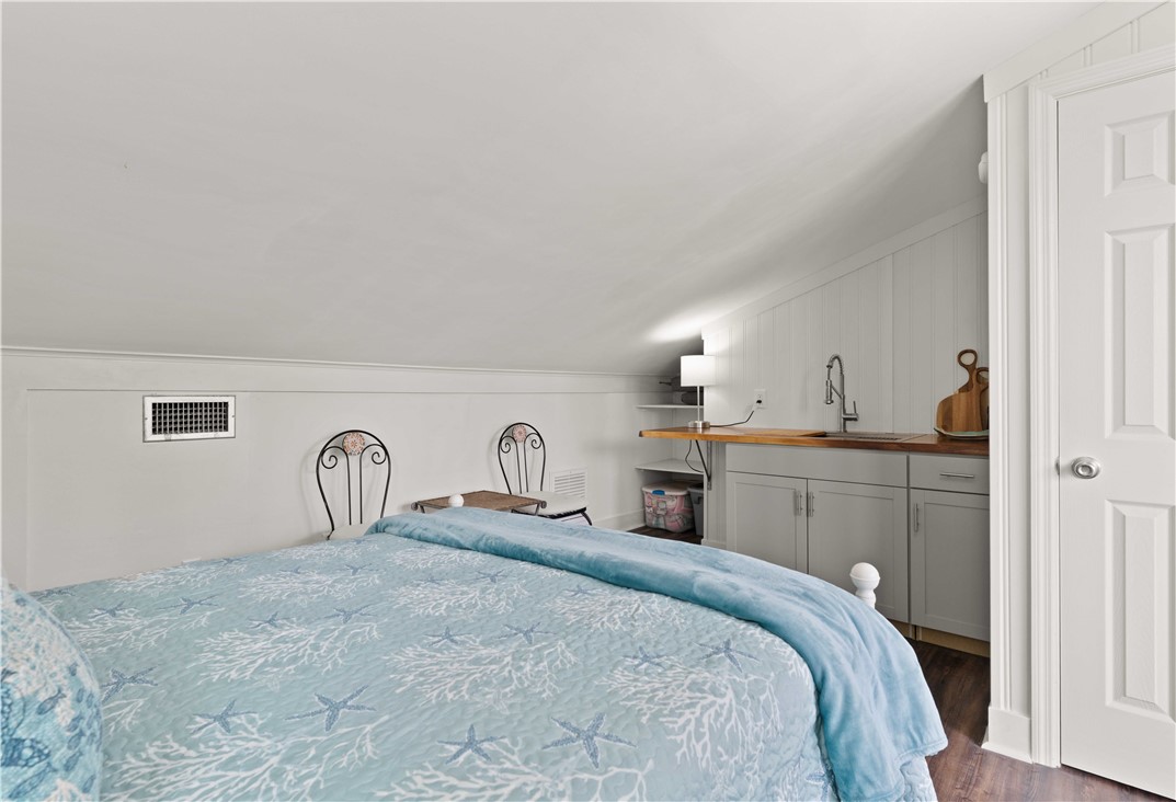 St Simons Island, Georgia 31522, United States, 4 Bedrooms Bedrooms, ,4 BathroomsBathrooms,Residential,Active,105327