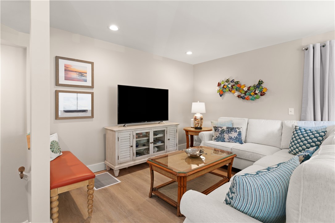 St Simons Island, Georgia 31522, United States, 4 Bedrooms Bedrooms, ,4 BathroomsBathrooms,Residential,Active,105327