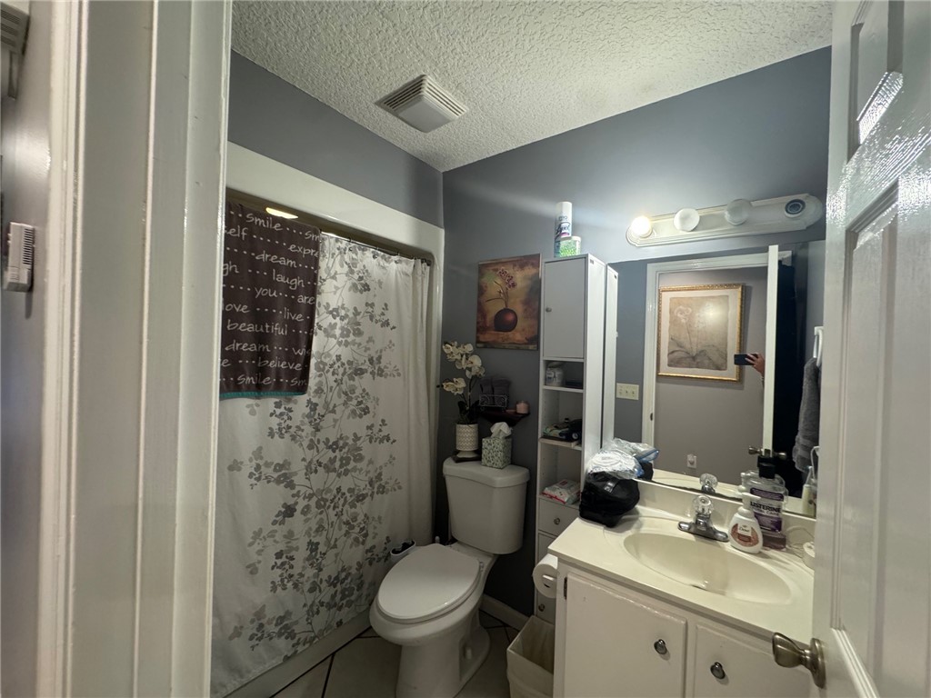 Brunswick, Georgia 31520, United States, 6 Bedrooms Bedrooms, ,4 BathroomsBathrooms,Residential,Pending,180157