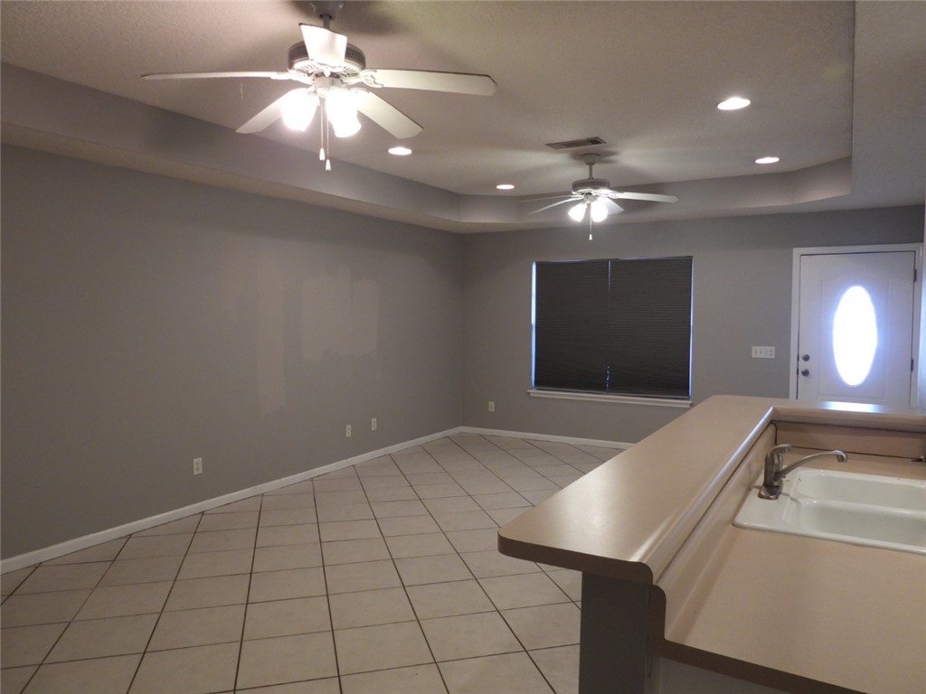 Brunswick, Georgia 31520, United States, 6 Bedrooms Bedrooms, ,4 BathroomsBathrooms,Residential,Pending,180157