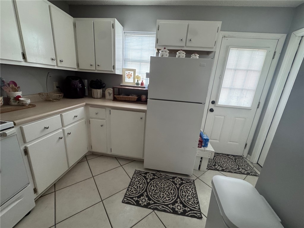 Brunswick, Georgia 31520, United States, 6 Bedrooms Bedrooms, ,4 BathroomsBathrooms,Residential,Pending,180157