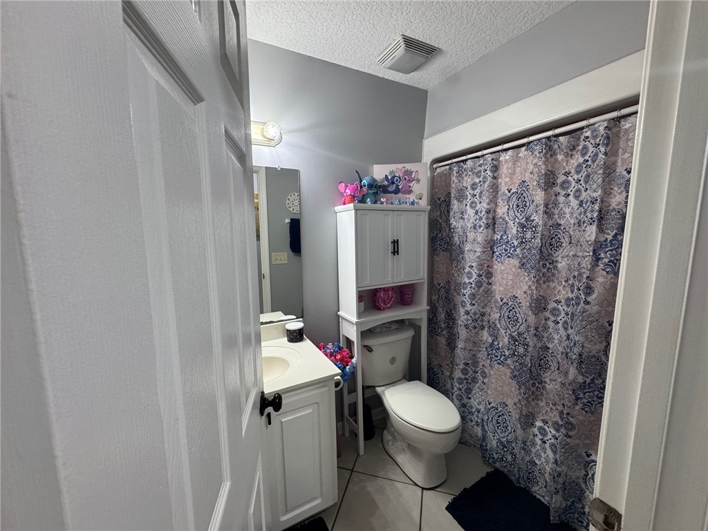 Brunswick, Georgia 31520, United States, 6 Bedrooms Bedrooms, ,4 BathroomsBathrooms,Residential,Pending,180157