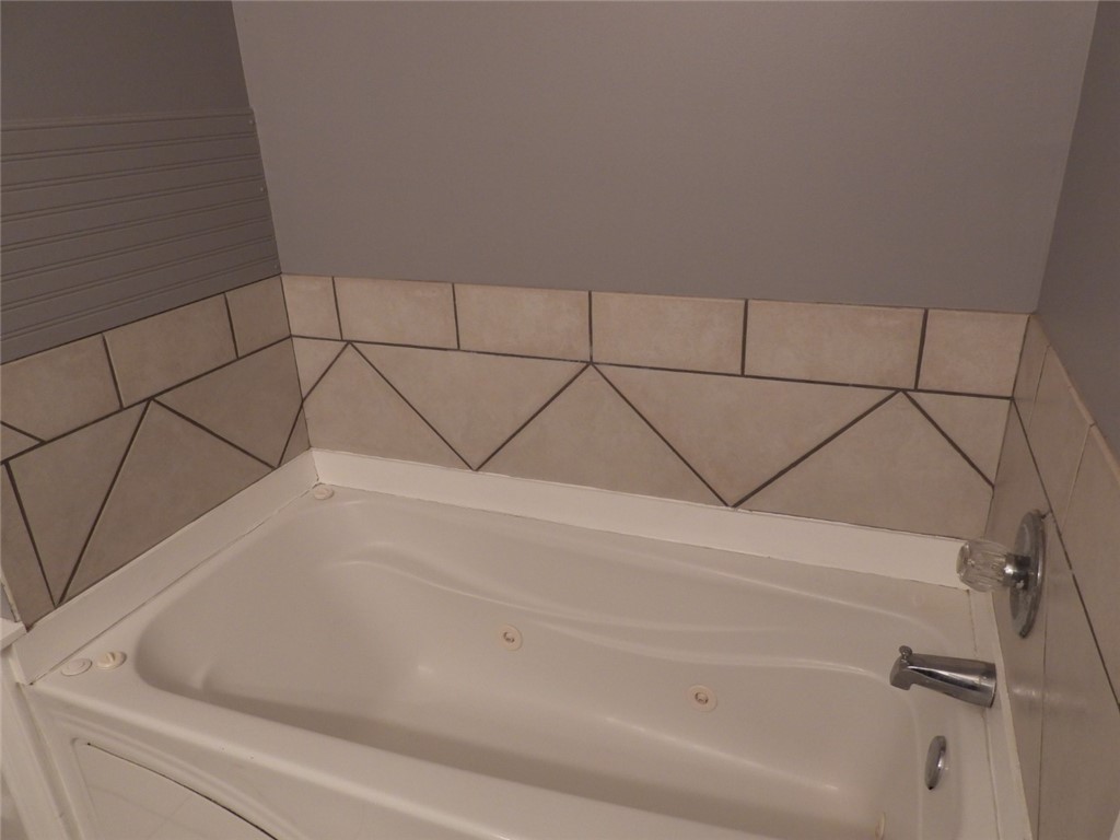 Brunswick, Georgia 31520, United States, 6 Bedrooms Bedrooms, ,4 BathroomsBathrooms,Residential,Pending,180157