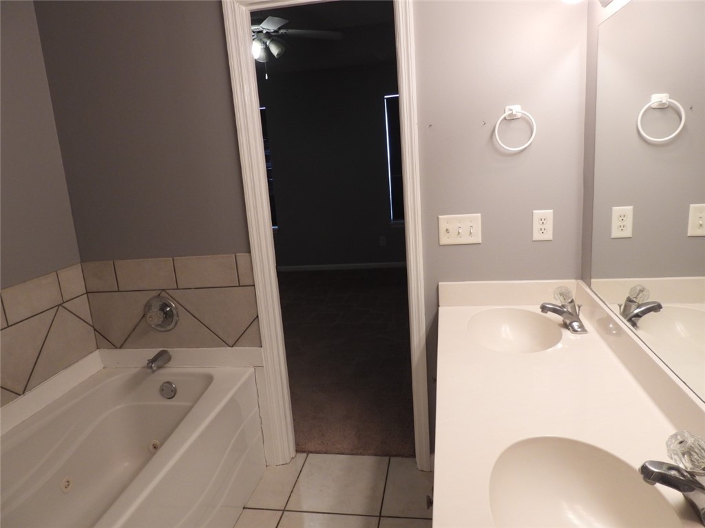 Brunswick, Georgia 31520, United States, 6 Bedrooms Bedrooms, ,4 BathroomsBathrooms,Residential,Pending,180157