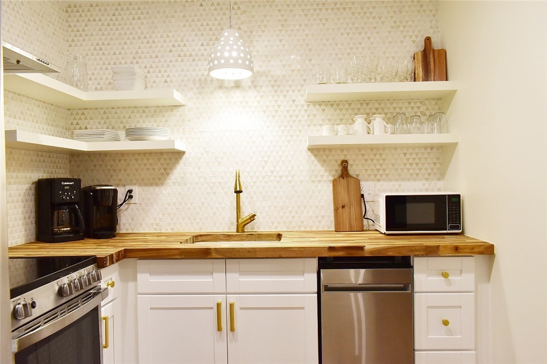 St Simons Island, Georgia 31522, United States, 3 Bedrooms Bedrooms, ,3 BathroomsBathrooms,Residential,Active,79953