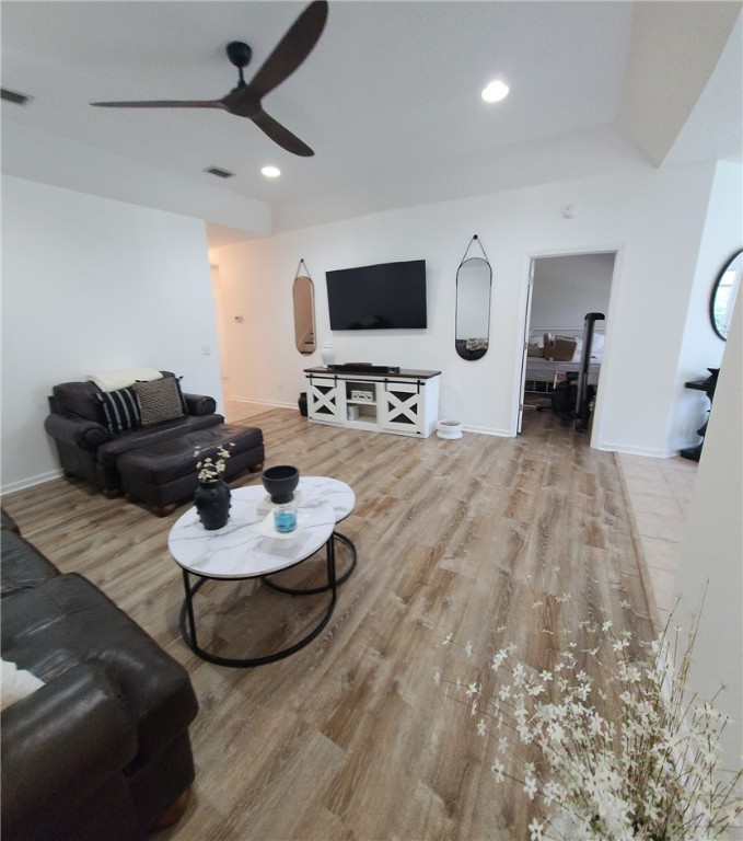 Brunswick, Georgia 31520, United States, 2 Bedrooms Bedrooms, ,2 BathroomsBathrooms,Residential,Pending,149267