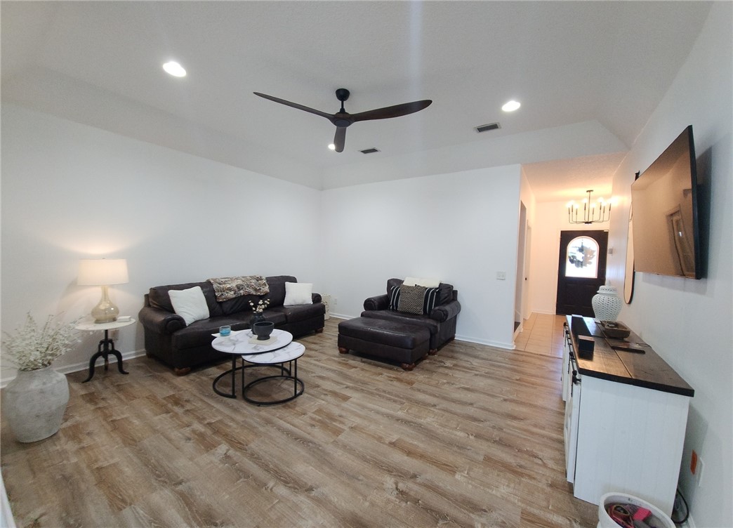 Brunswick, Georgia 31520, United States, 2 Bedrooms Bedrooms, ,2 BathroomsBathrooms,Residential,Pending,149267